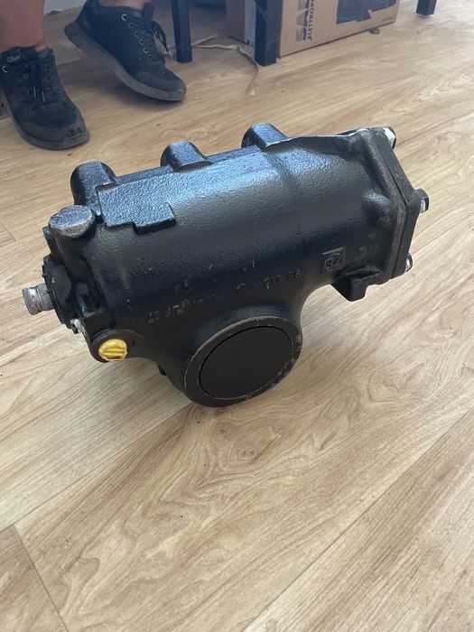 Pompa caseta directie volvo 8x4