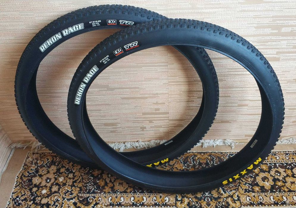 Покрышки Maxxis recon race 27,5 x 2.25