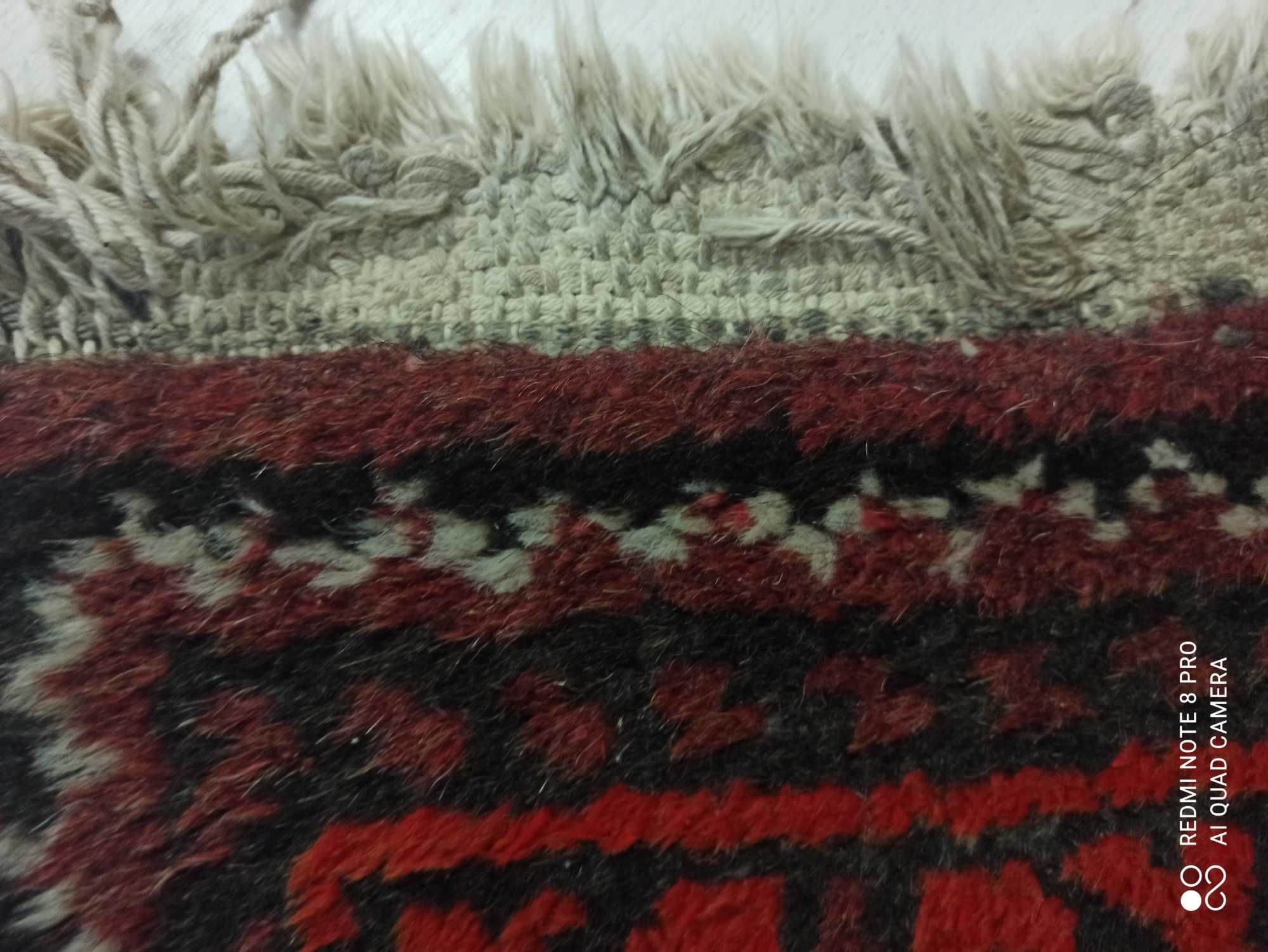 Персийски ръчно тъкан малък килим 142/95 см