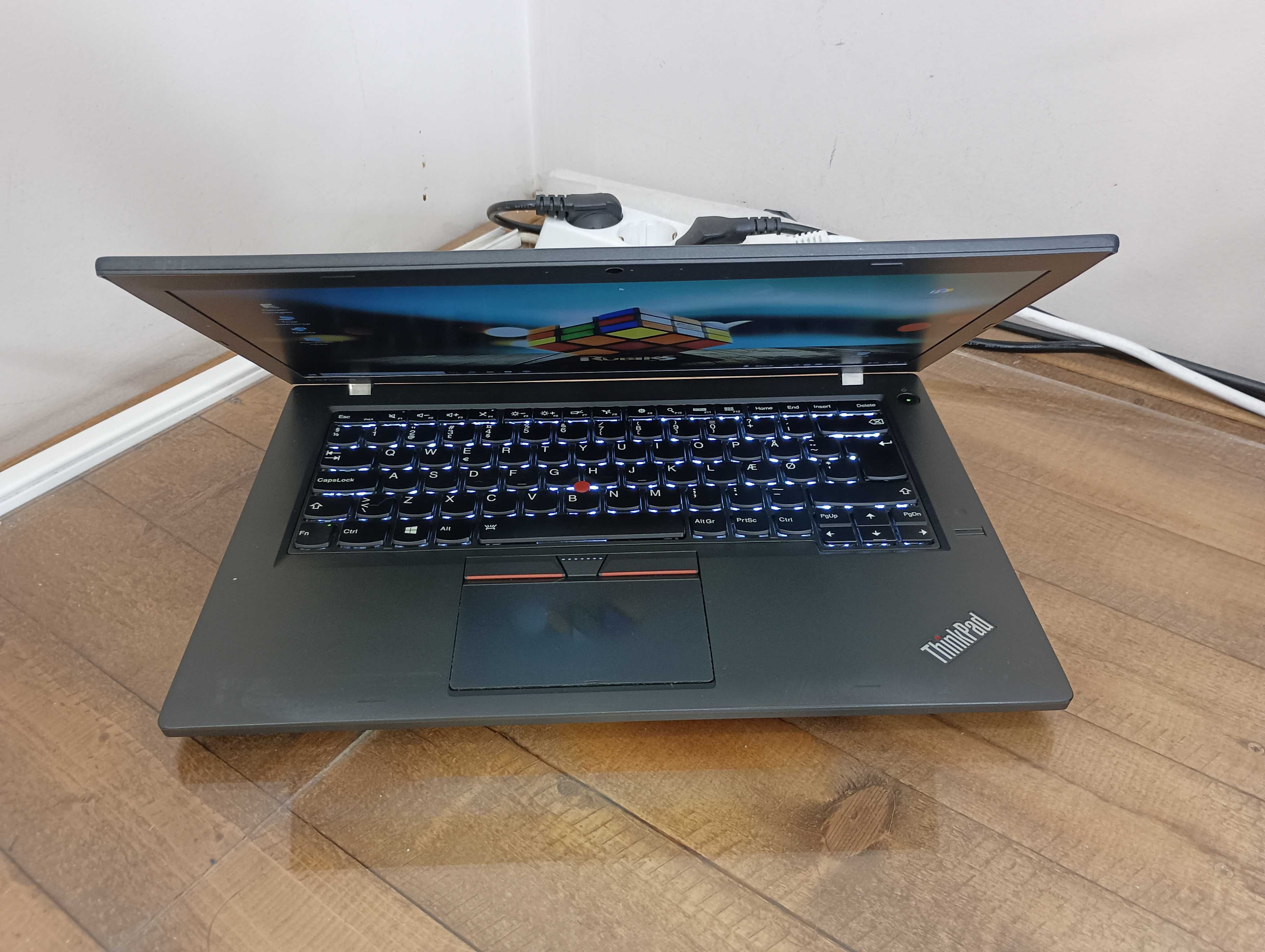 Лаптоп Lenovo ThinkPad T460 -  i5-6200U