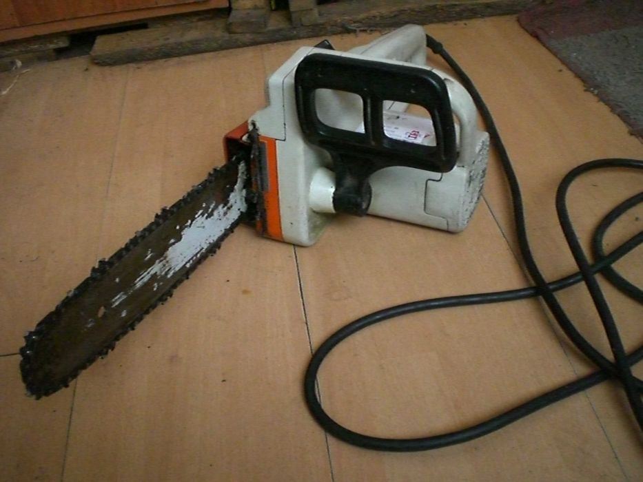 STIHL резачка за дърва  ел немска