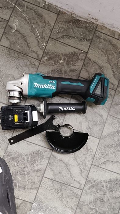 Flex cu variator Makita cu baterie de 6 A
