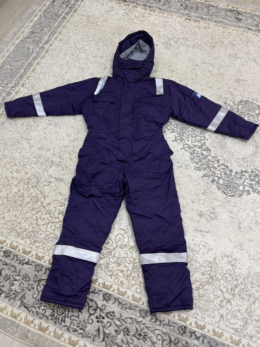 Зимний комбинезон новый