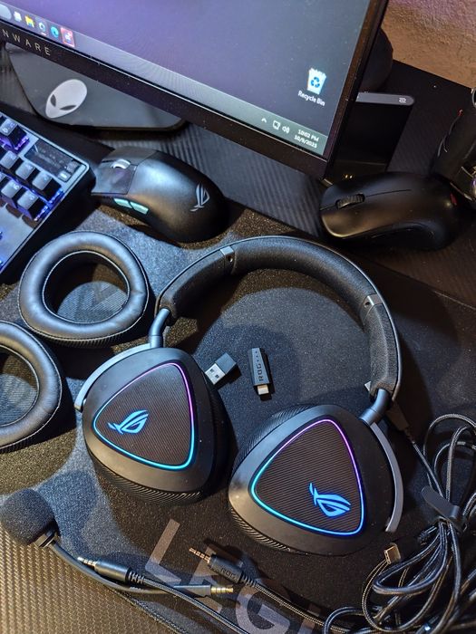Vând Căști Asus Rog Delta 2 Wireless