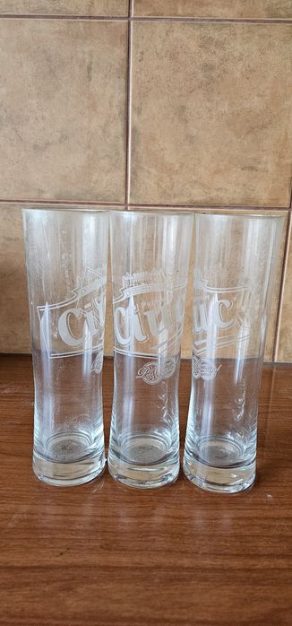 Pahare si halbe de bere