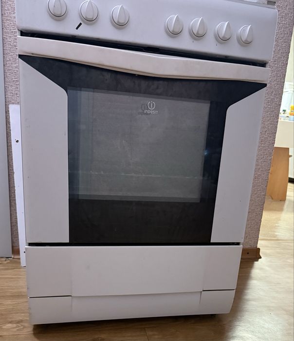 Продам Газовую плиту