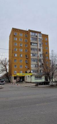 Продаётся 4х комнатная квартира лен.пр Абая 73 на 6 этаже