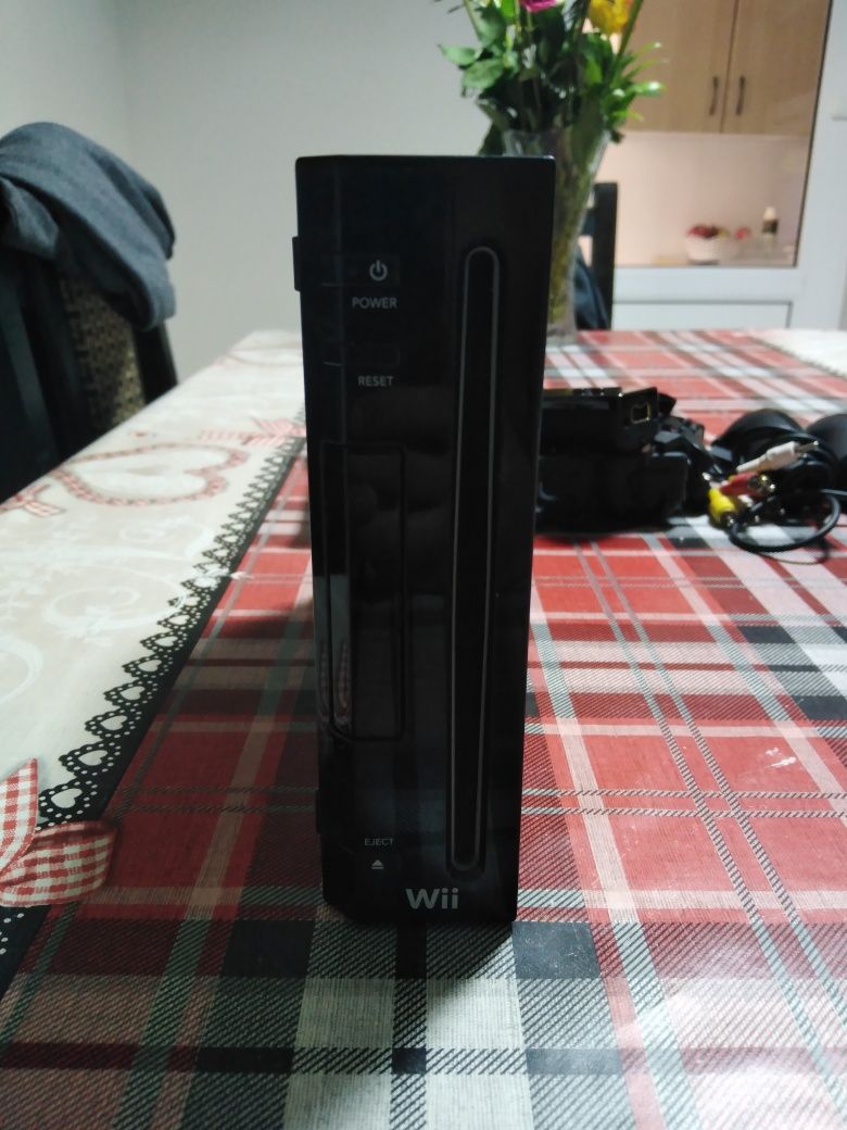 Vând consolă WII (Nintendo) ca noua