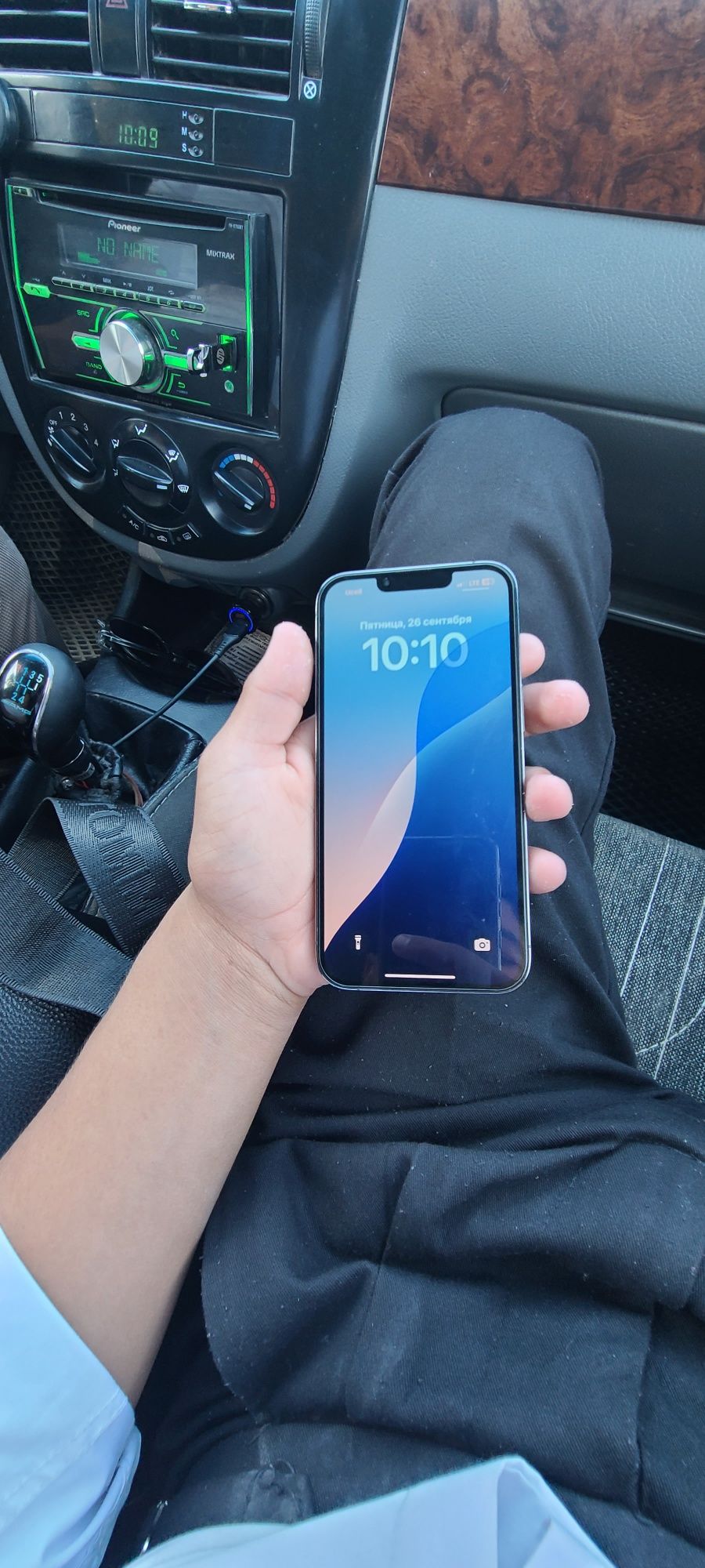 Iphone 13 pro hamma joyi radnoy