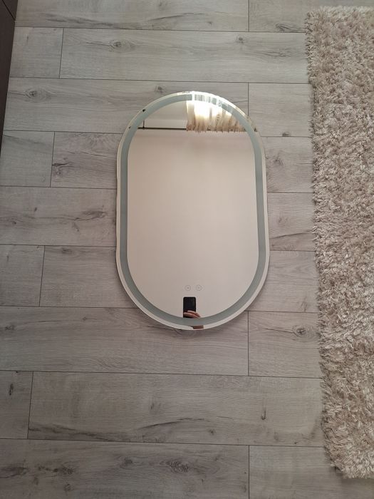 Oglinda led baie cu lumina si dezaburire