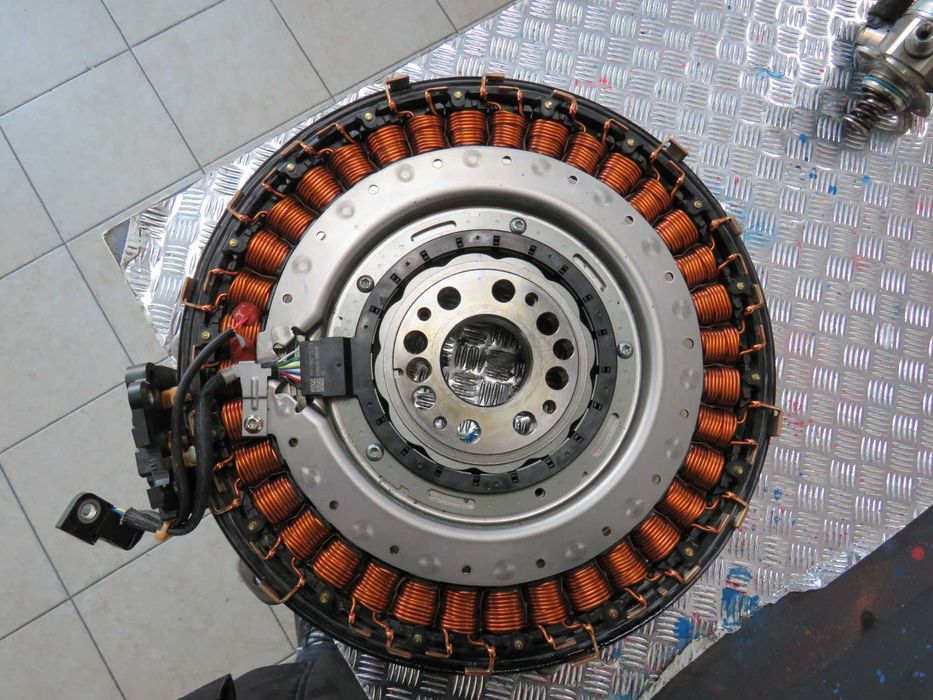 Стартер алтернатор Mercedes Benz ecoboost