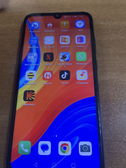 Huawei y6s телефон для работы, зарядку держит отлично