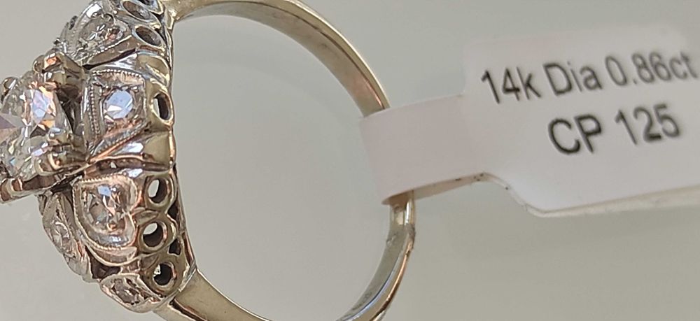 Inel 14k cu diamante model vintage 0,86ct