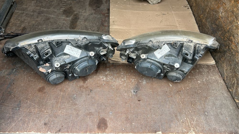 Vând far faruri dreapta stanga Peugeot boxer Fiat Ducato an 2007-2014