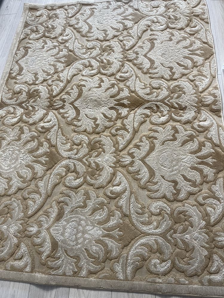 2 ковра  ( толстых)