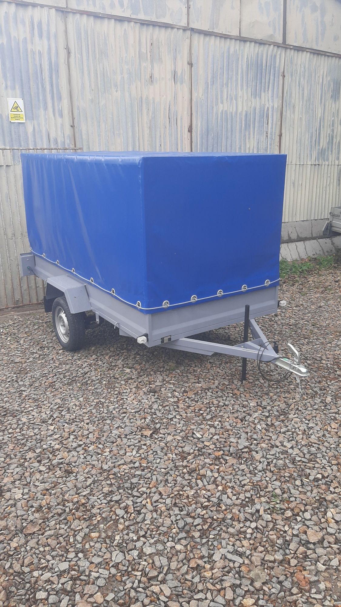 Inchiriez trailer cu o axa/inchirieri,remorci 750k,inchiriere trailere