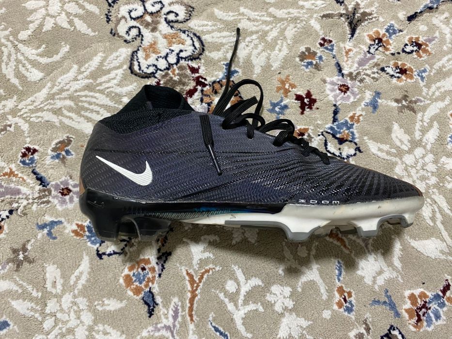 Бутсы футбольные