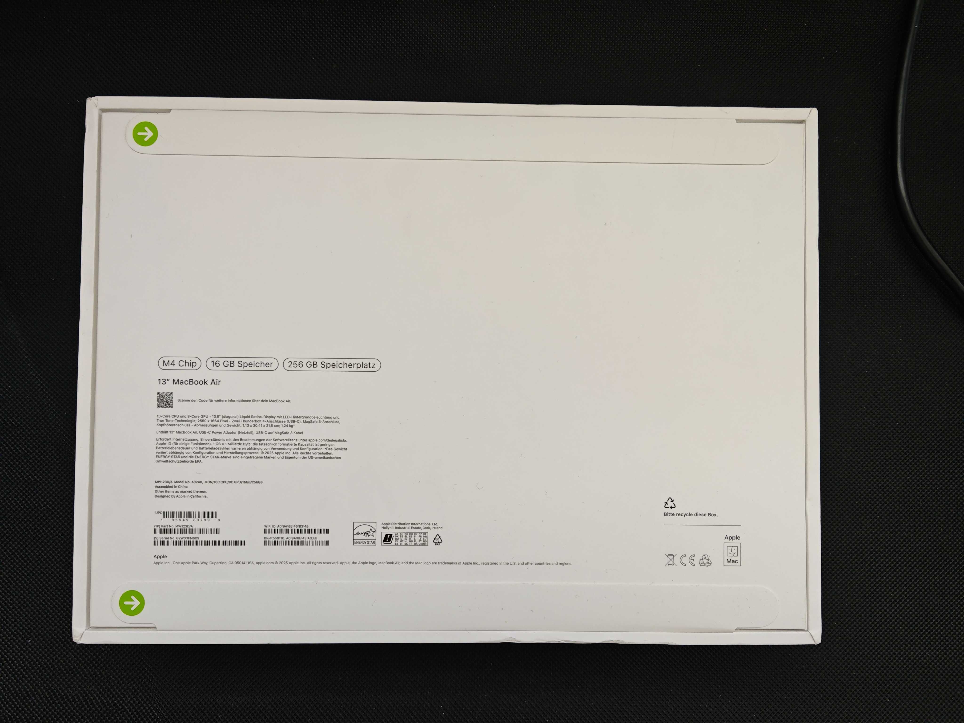 Macbook Air 13, 2025г. M4, 16GB/256GB с Гаранция