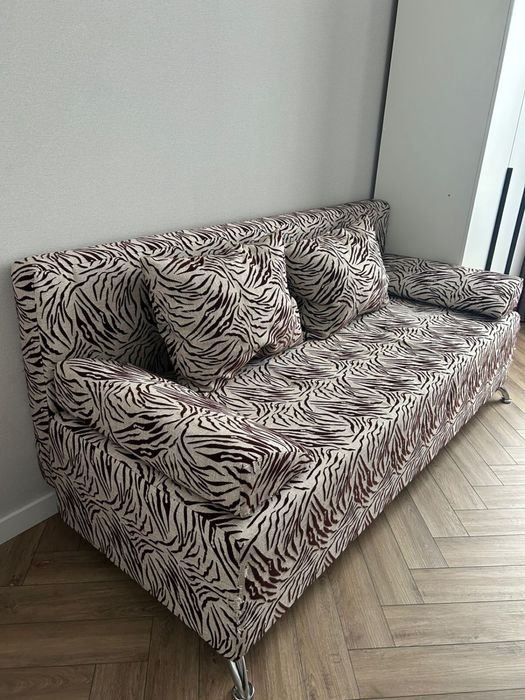 Диван в хорошем состоянии