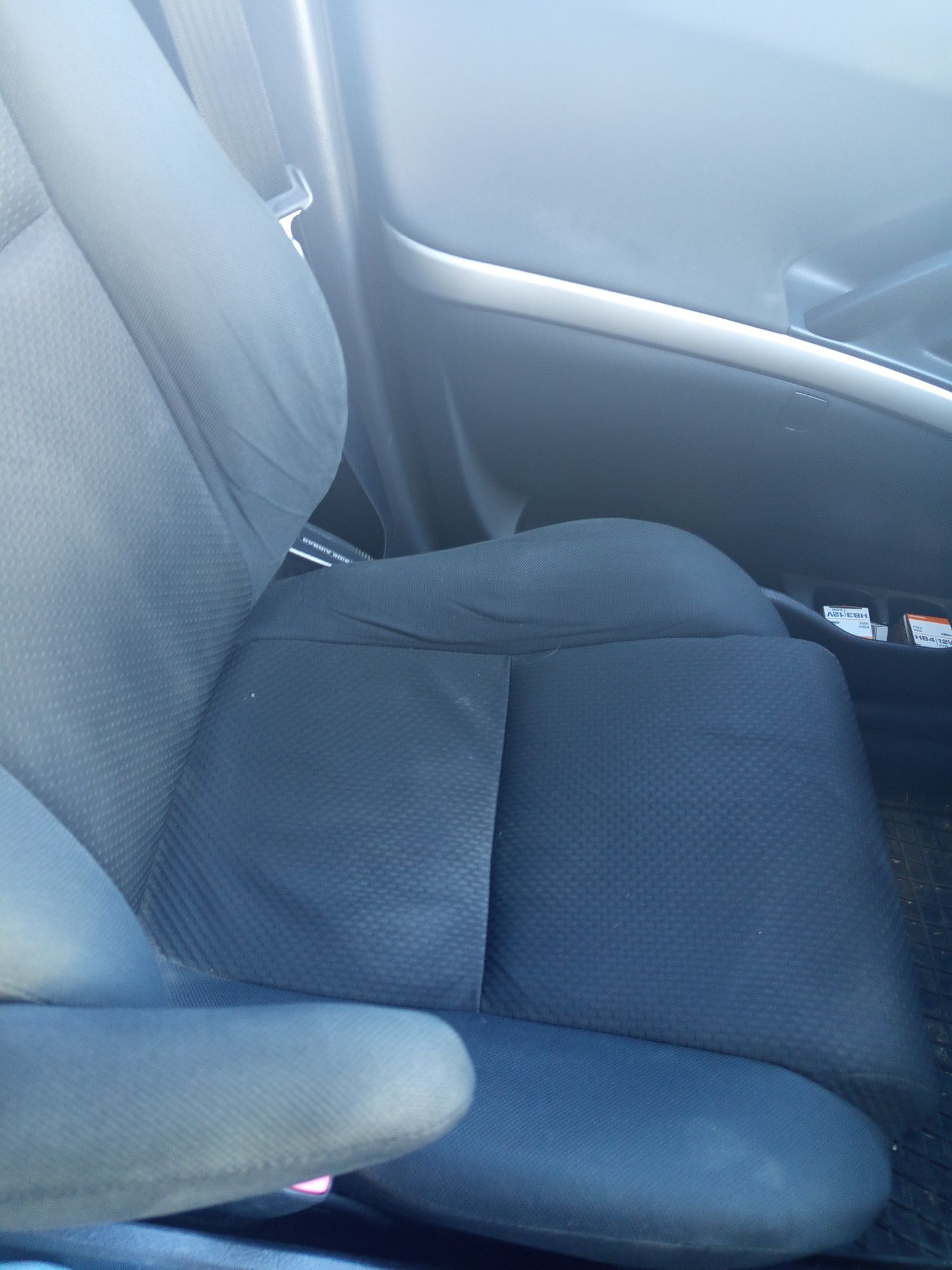 Toyota Corolla verso 1,8, бензин/газ, 129 к.с., автомат, 7 места, 2005