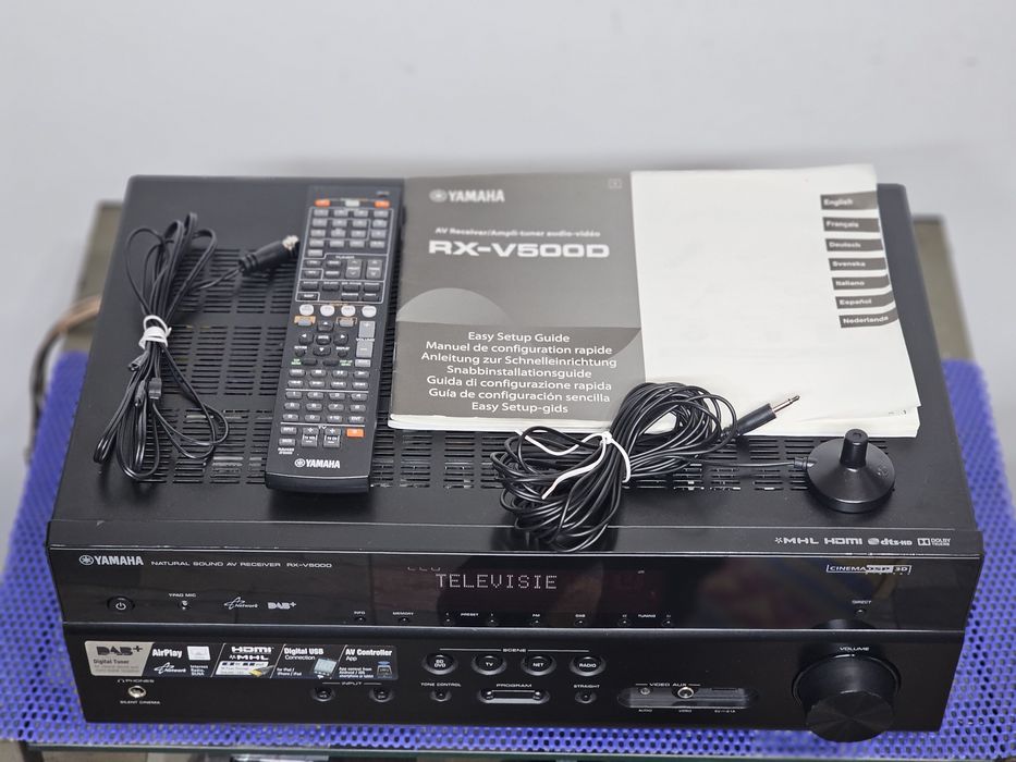 Receiver Yamaha RX-V500D cu telecomanda si manuale