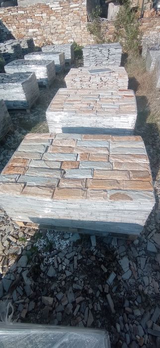 Естествен камък Жълт оформен гнайс с релеф(глиц)