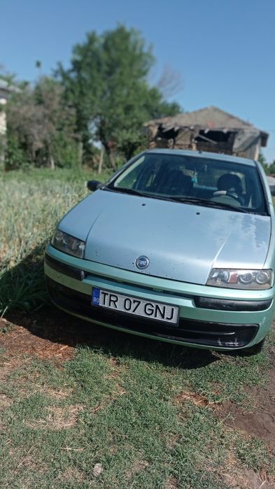 Vând fiat punto 1.2 8v defect