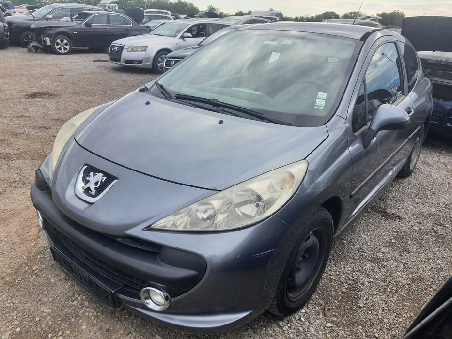 На части! Peugeot 207 1.4