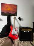 „Vând Fender Squier Strat + Marshall MG15G + husă Fender