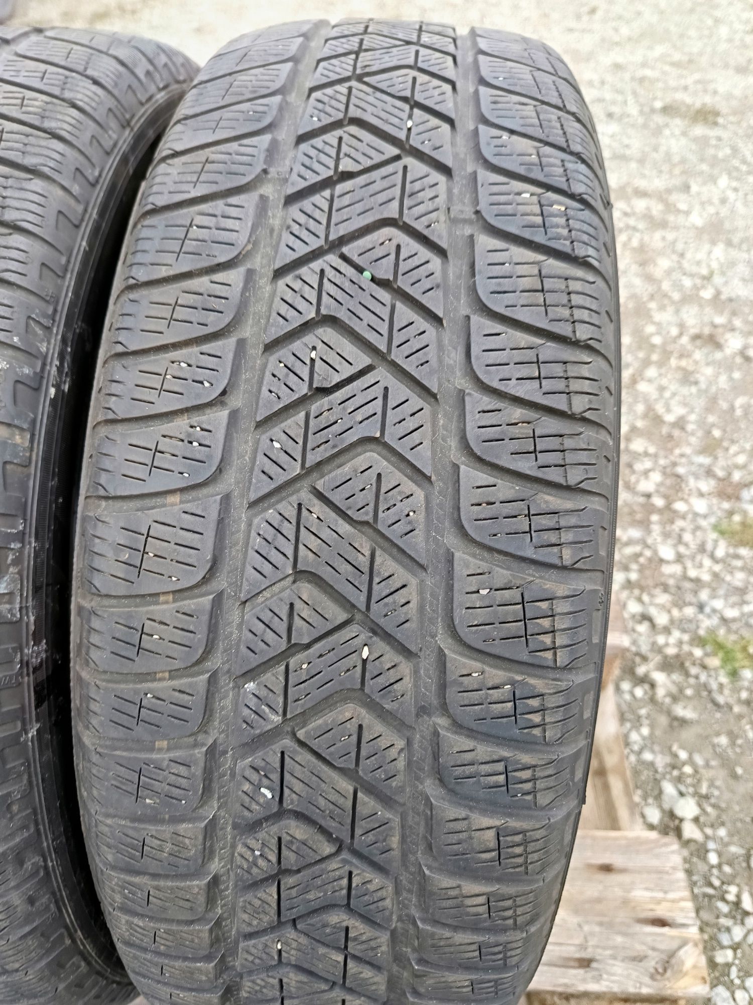 215 65 R 17 PIRELLI Дот 0922