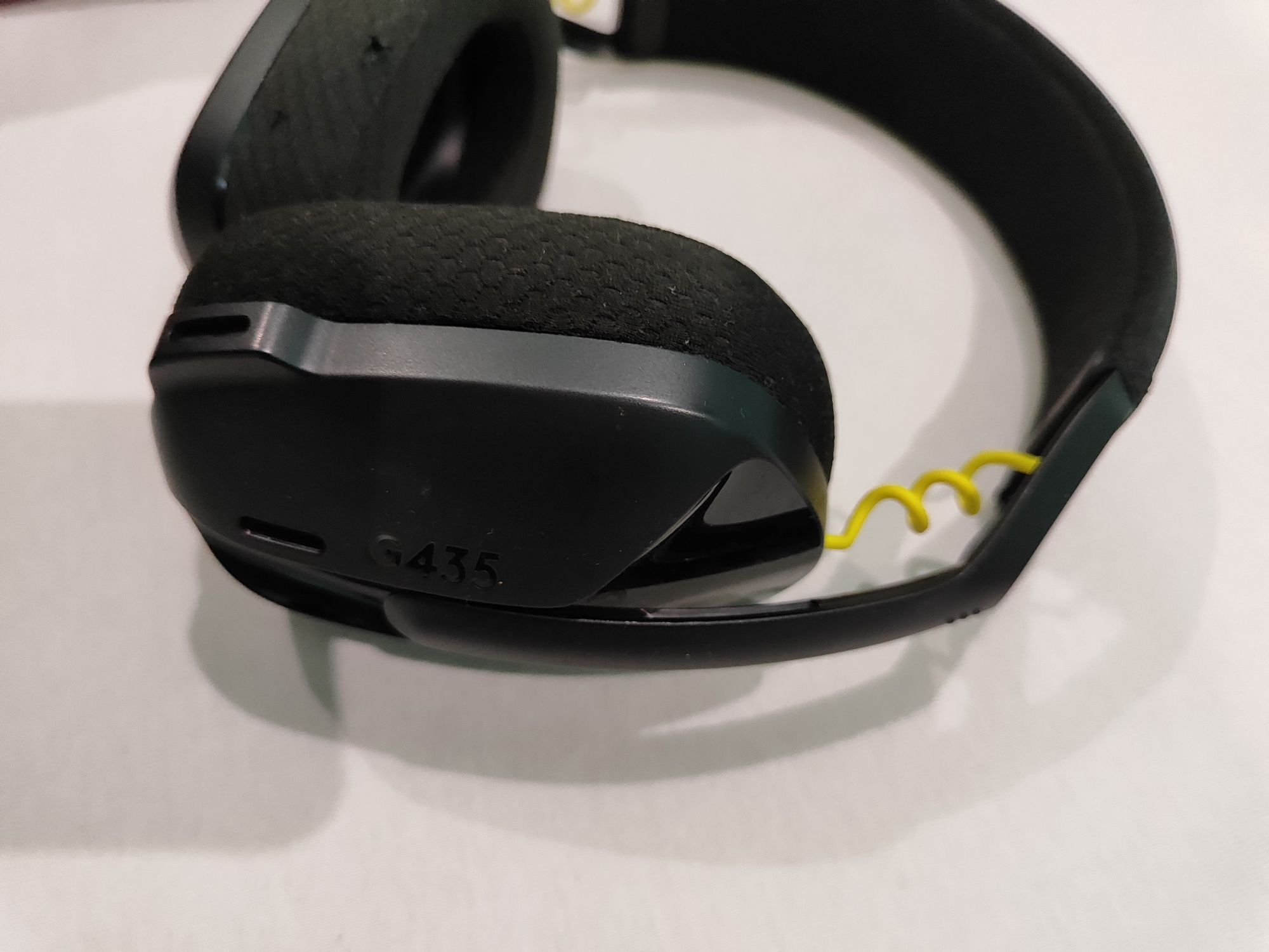 Безжични слушалки Logitech G435