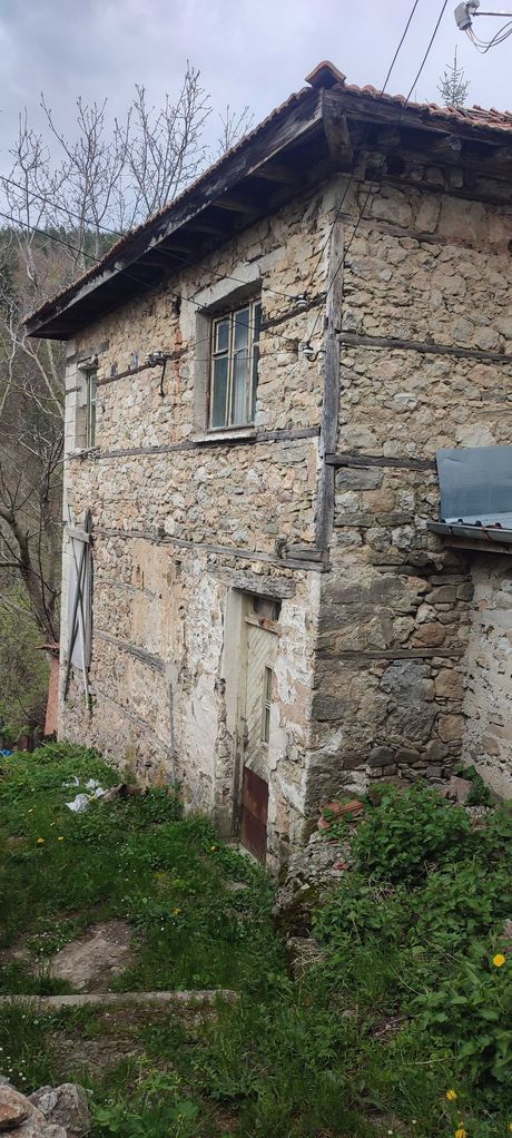 Продава се Къща в с. Левочево, Област Смолян - 72 кв.м за 114 €/кв.м - Снимка #2