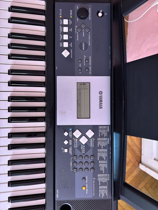 pianina yamaha pentru incepatori