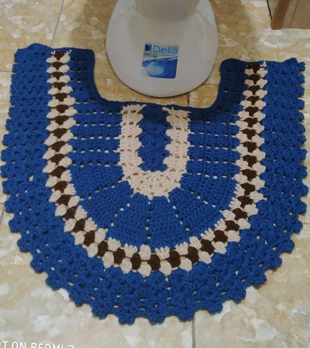 Hojatxona uchun gilamcha.