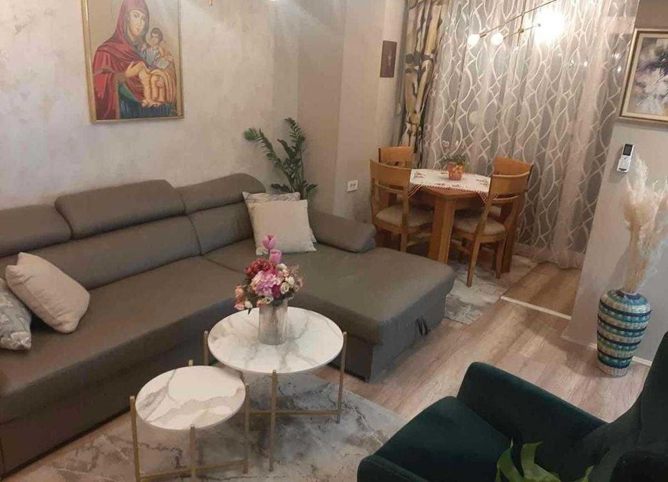 Дава се под наем Двустаен апартамент в Бургас, Възраждане - 64 кв.м за 178.5 € - Снимка #2