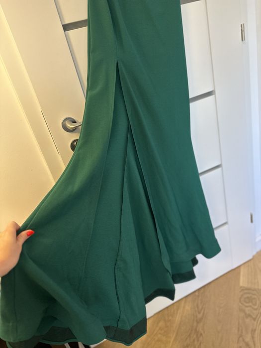 Rochie lunga cu trenă si deschizatura pe picior - Ana Radu