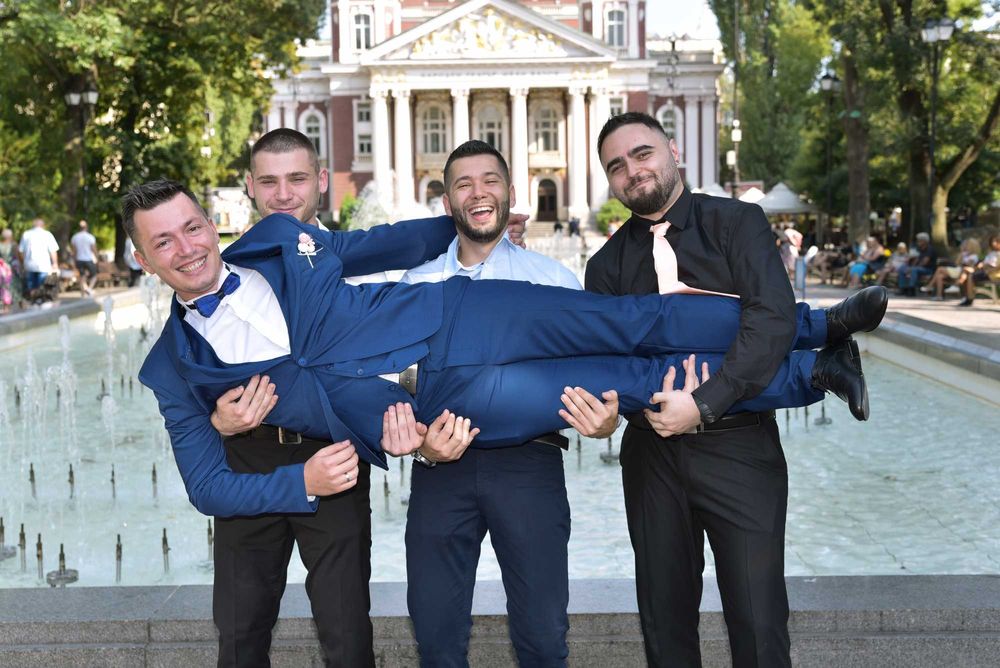 Фотограф и видео заснемане на сватба , бал, кръщене , София,Пловдив.