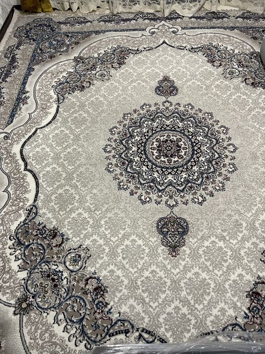 Гилам размер 3.5/4 цена 1 млн 900