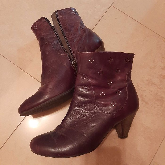Дамски ботуши цвят бордо