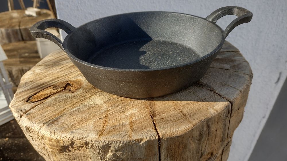 Cratița fonta cu platou lemn
