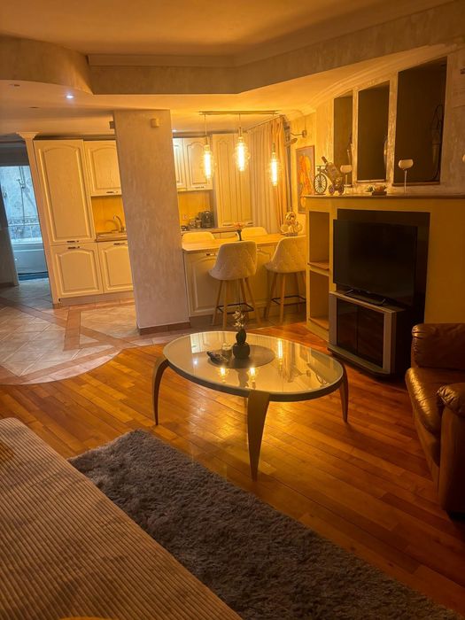 Închiriem apartament in regim hotelier piata victoriei
