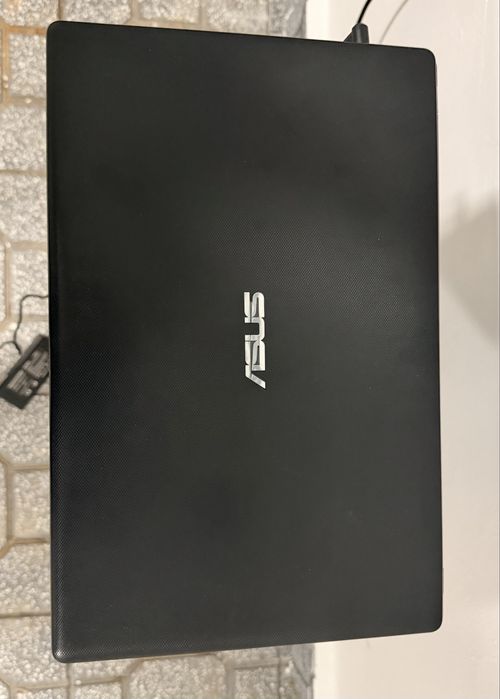 Лаптоп Asus X551C