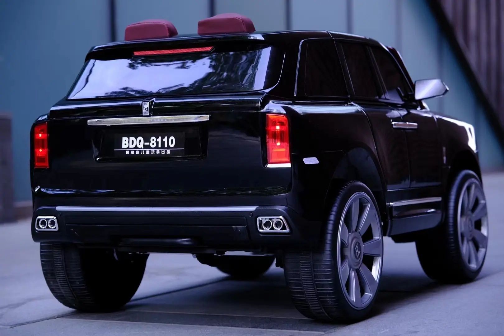 Rolls Royce detskiy