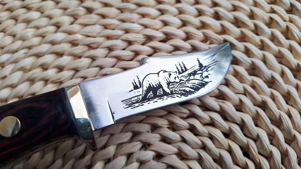 Ловен нож с кания от естествена кожа