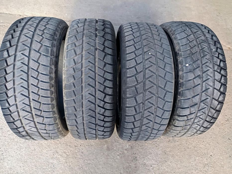 225/55/18 4броя Michelin Latutude Alpin.Гумите са в перфектно състояни