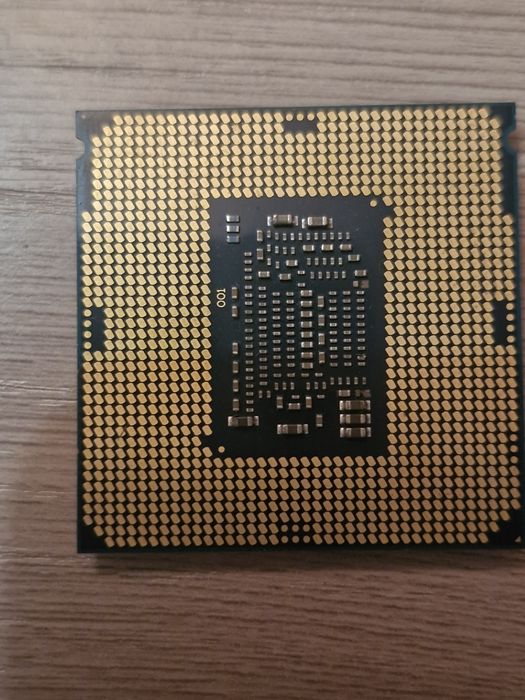 Intel core i3-8100