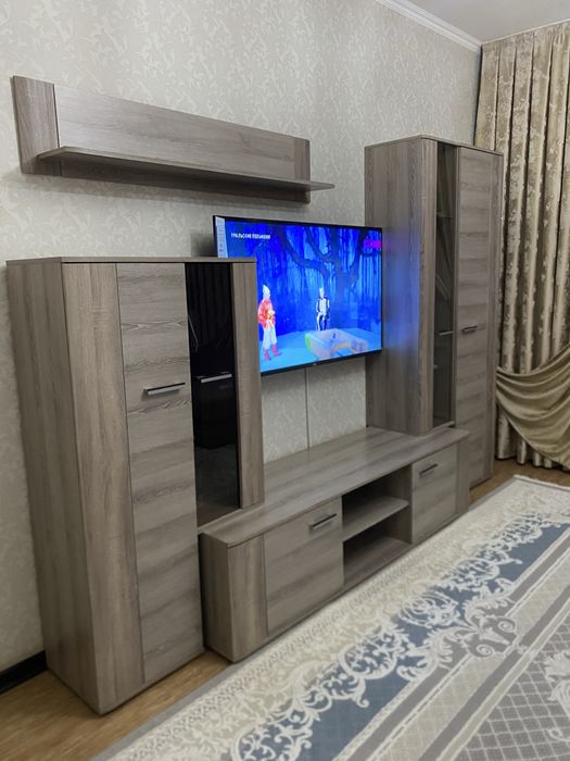 Шкаф гостиной б/у