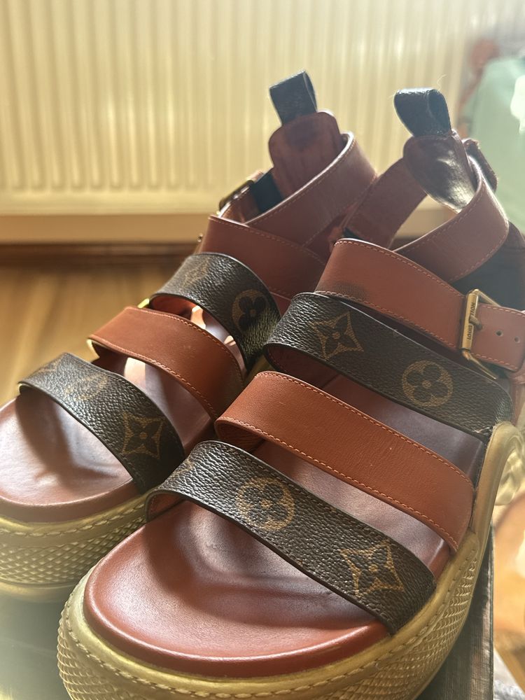 Сандали Louis Vuitton