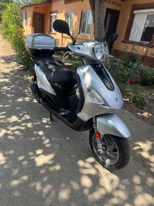 Se vinde Piaggio Fly 100