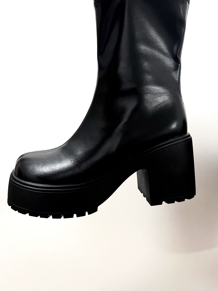 Botine negre noi